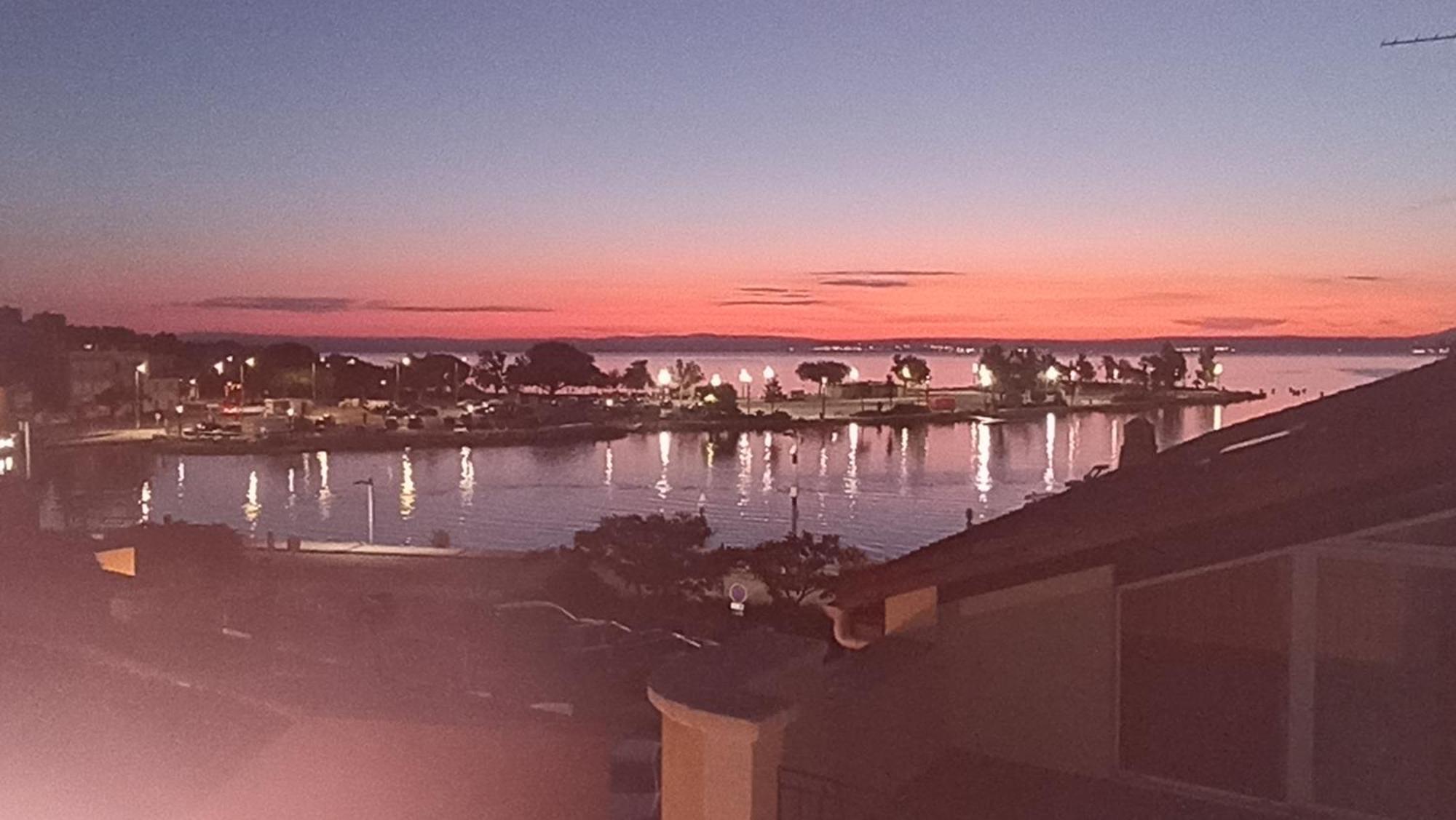 Les Hebergements De La Plage En Ville Martigues Buitenkant foto